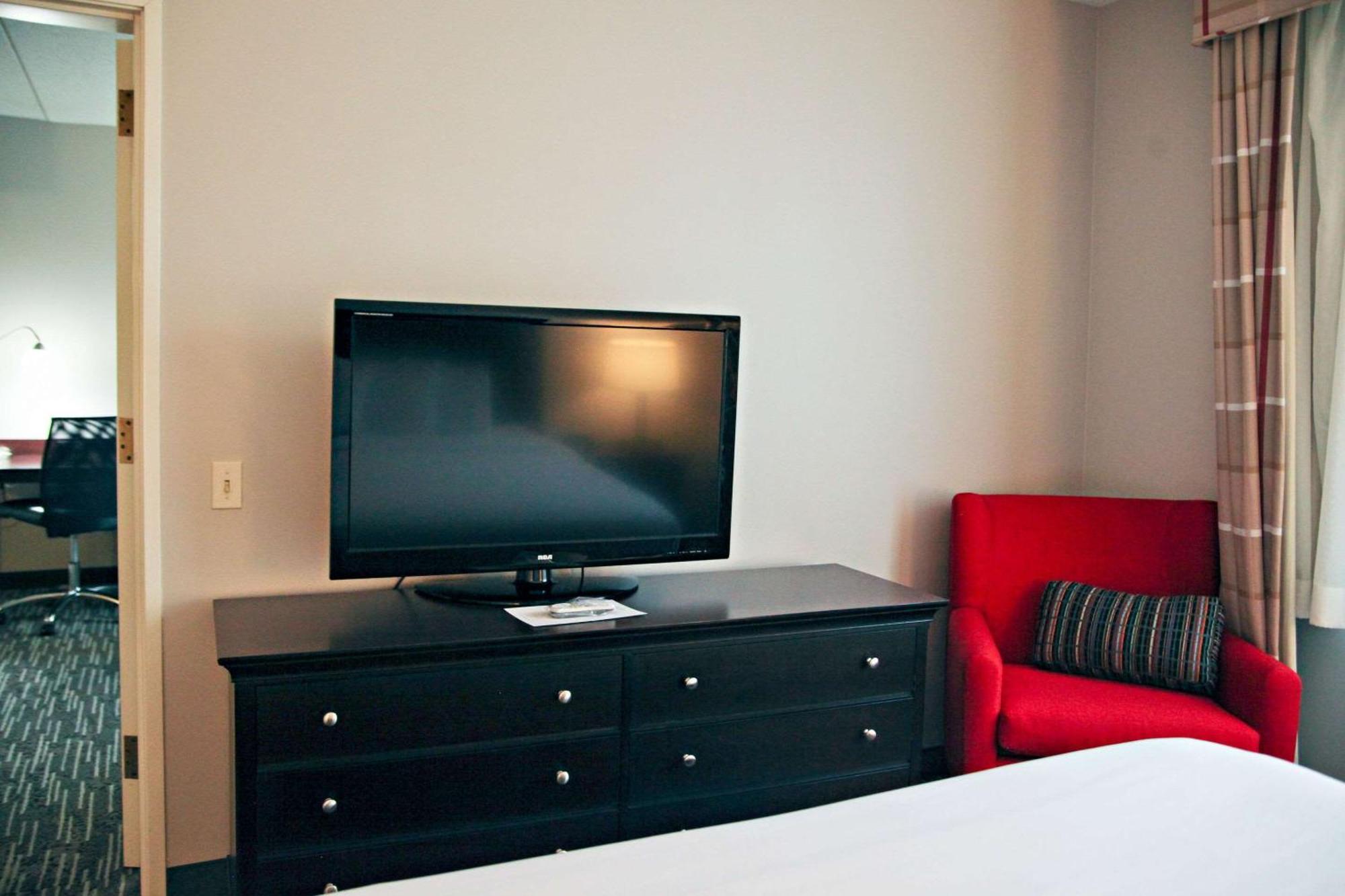 Hotel Country & By Radisson, Frackville